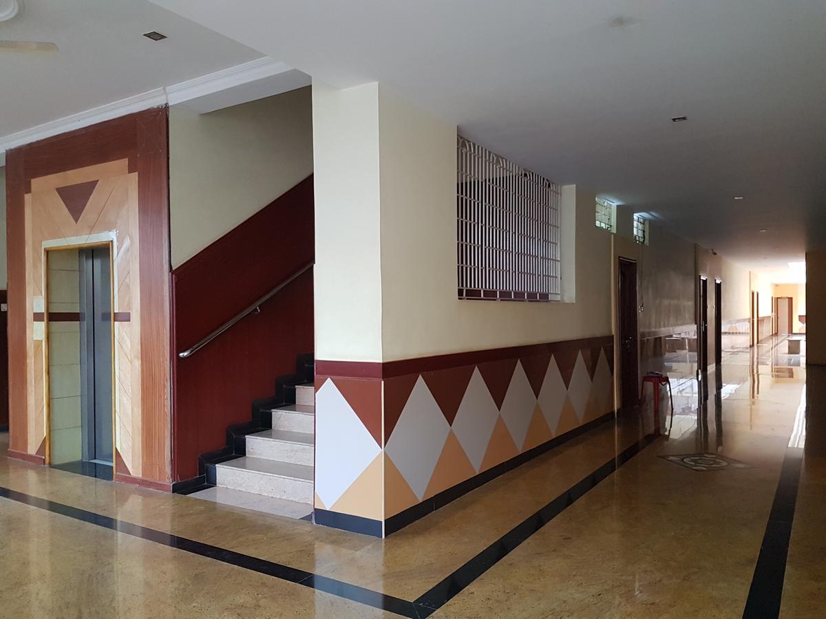 Hotel Subhalakshmi Palace Карайкуди Экстерьер фото