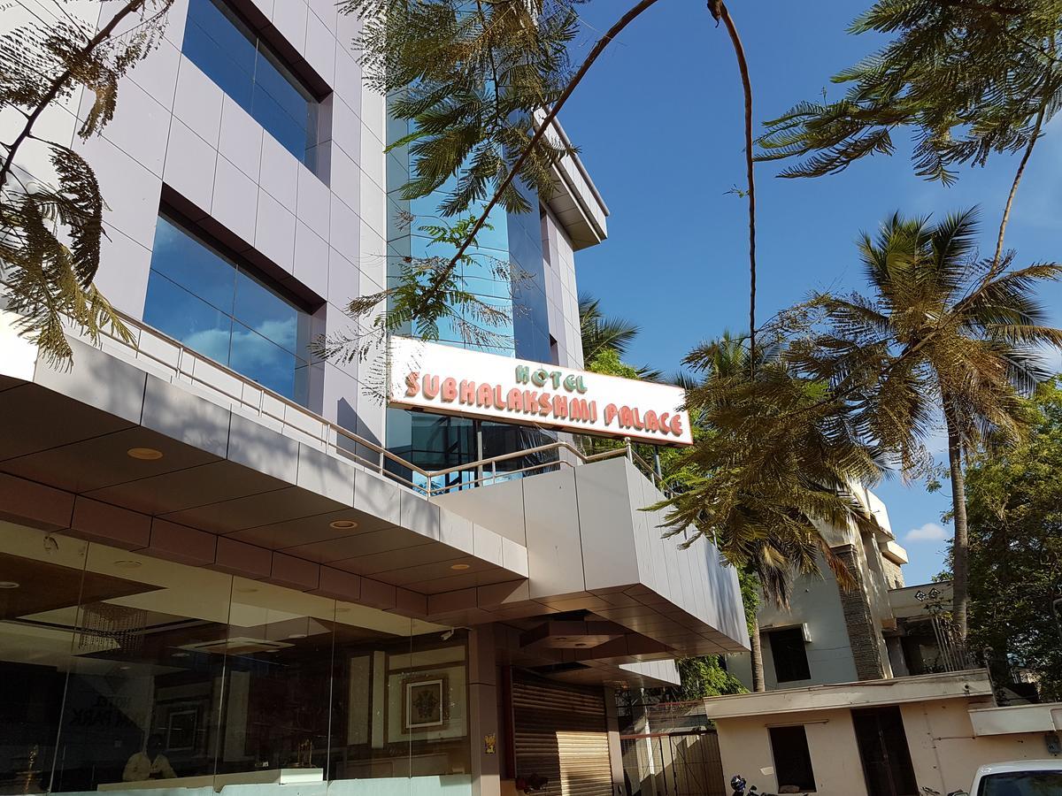 Hotel Subhalakshmi Palace Карайкуди Экстерьер фото
